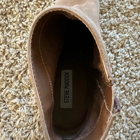 Steve Madden Suede booties size 8.5 - Picture 3 of 4